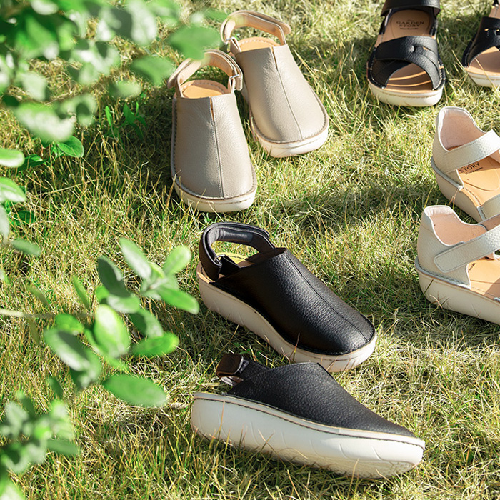 >カラーは、ブラック、グレージュ、アイボリーの3色。